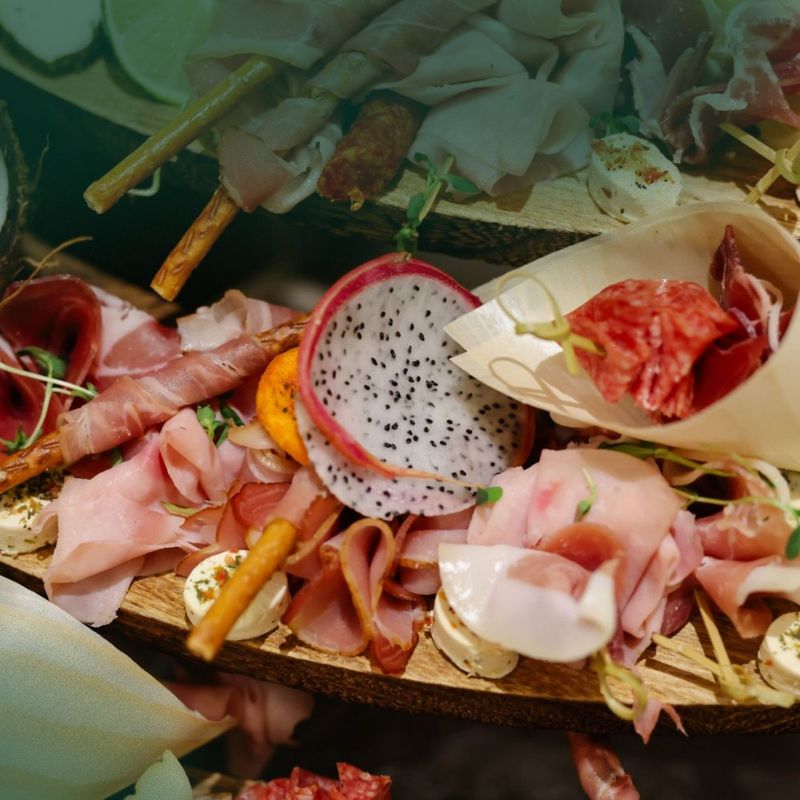 Plato suhomesnatih proizvoda